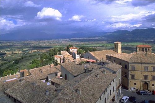 L'Arco Romanico Montefalco Eksteriør bilde